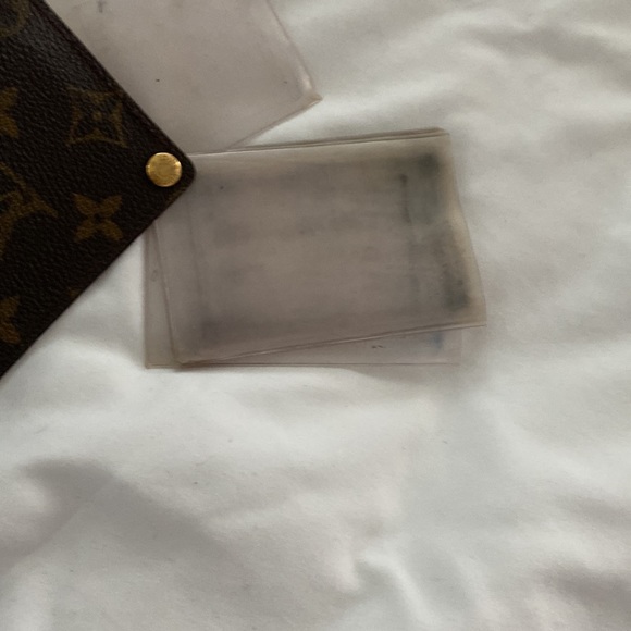 100% Authentic Louis Vuitton business card holder or pictures holder. - Picture 6 of 7